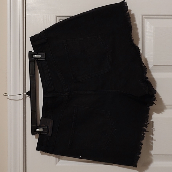 House of Harlow 1960 High Rise Mom Shorts - Picture 4 of 5